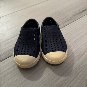 Native Jefferson c5 navy blue shoes